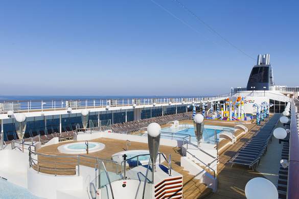 MSC Lirica Class Le Piscine 3.jpg